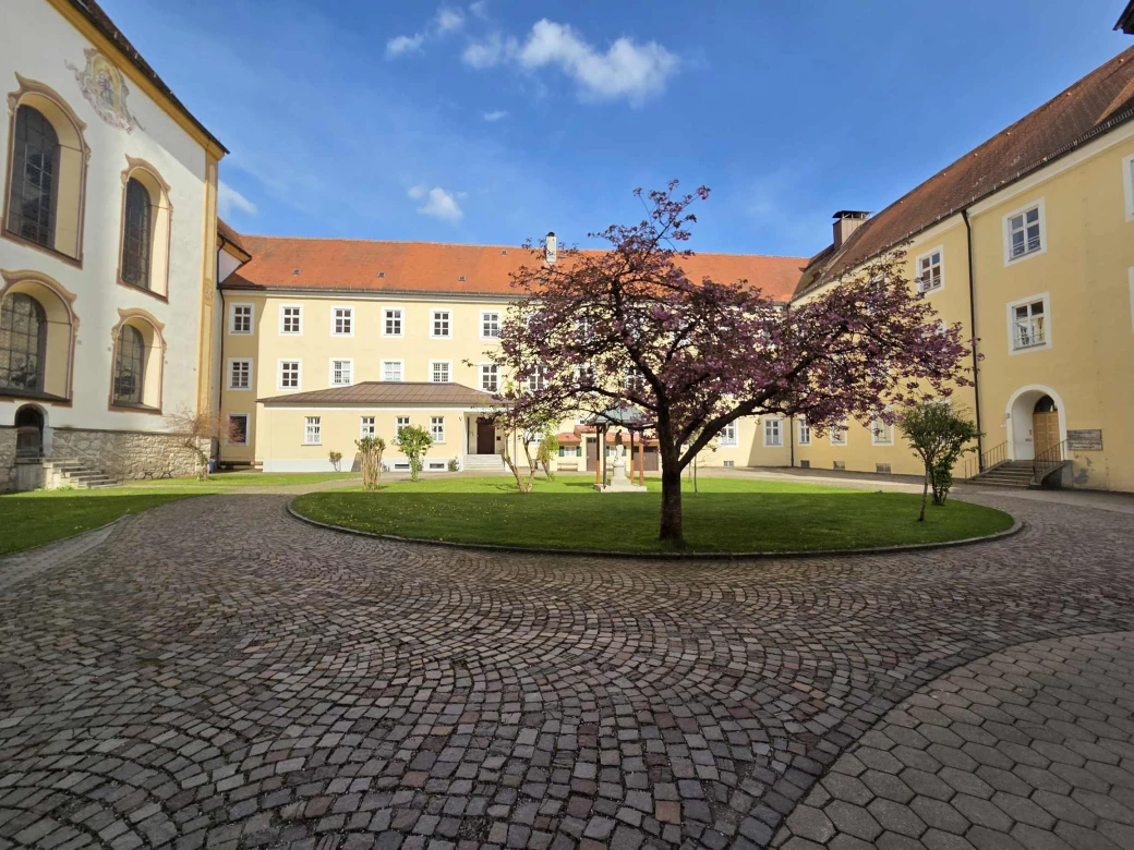 Kloster Dietramszell Innenhof (DE)