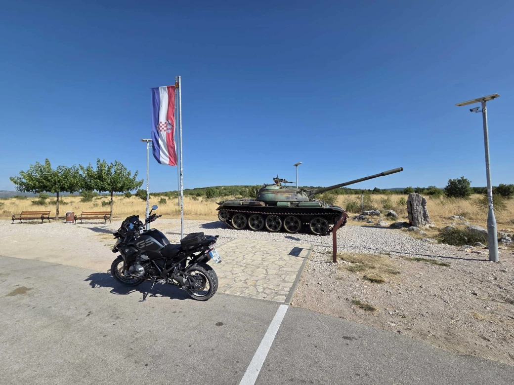 Kriegsgedenkstätte (HR)