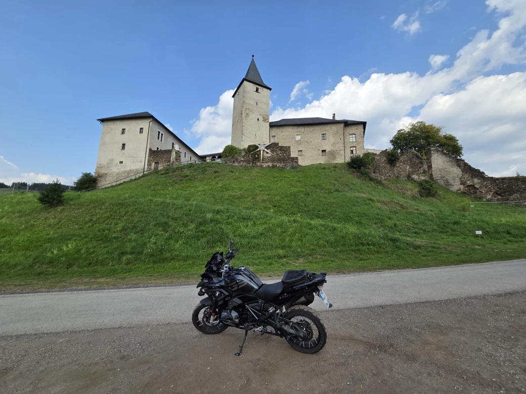 Schloß Straßburg (AT)