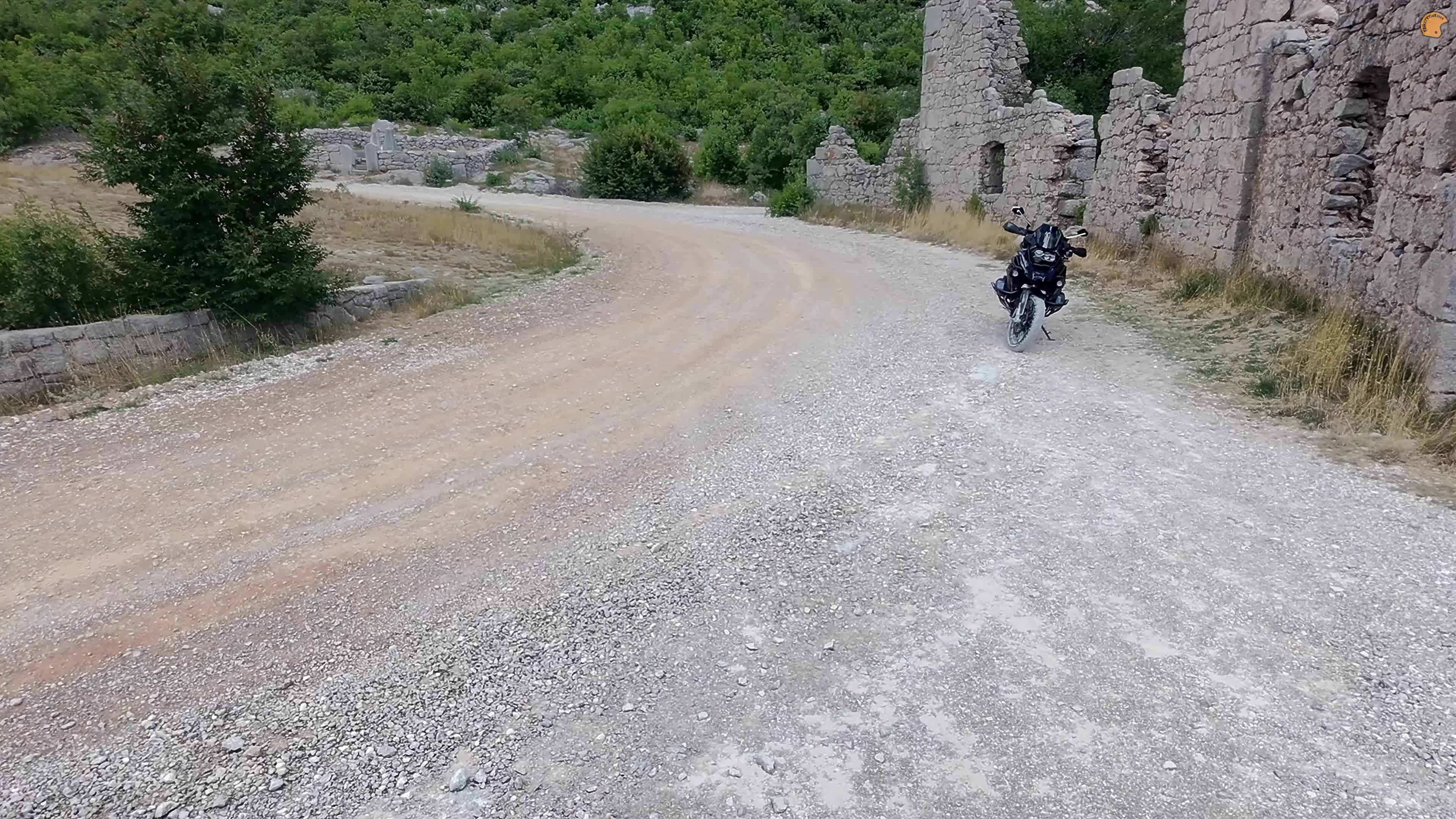 Aerial: Mali Alan Pass (Winnetou-Drehort)